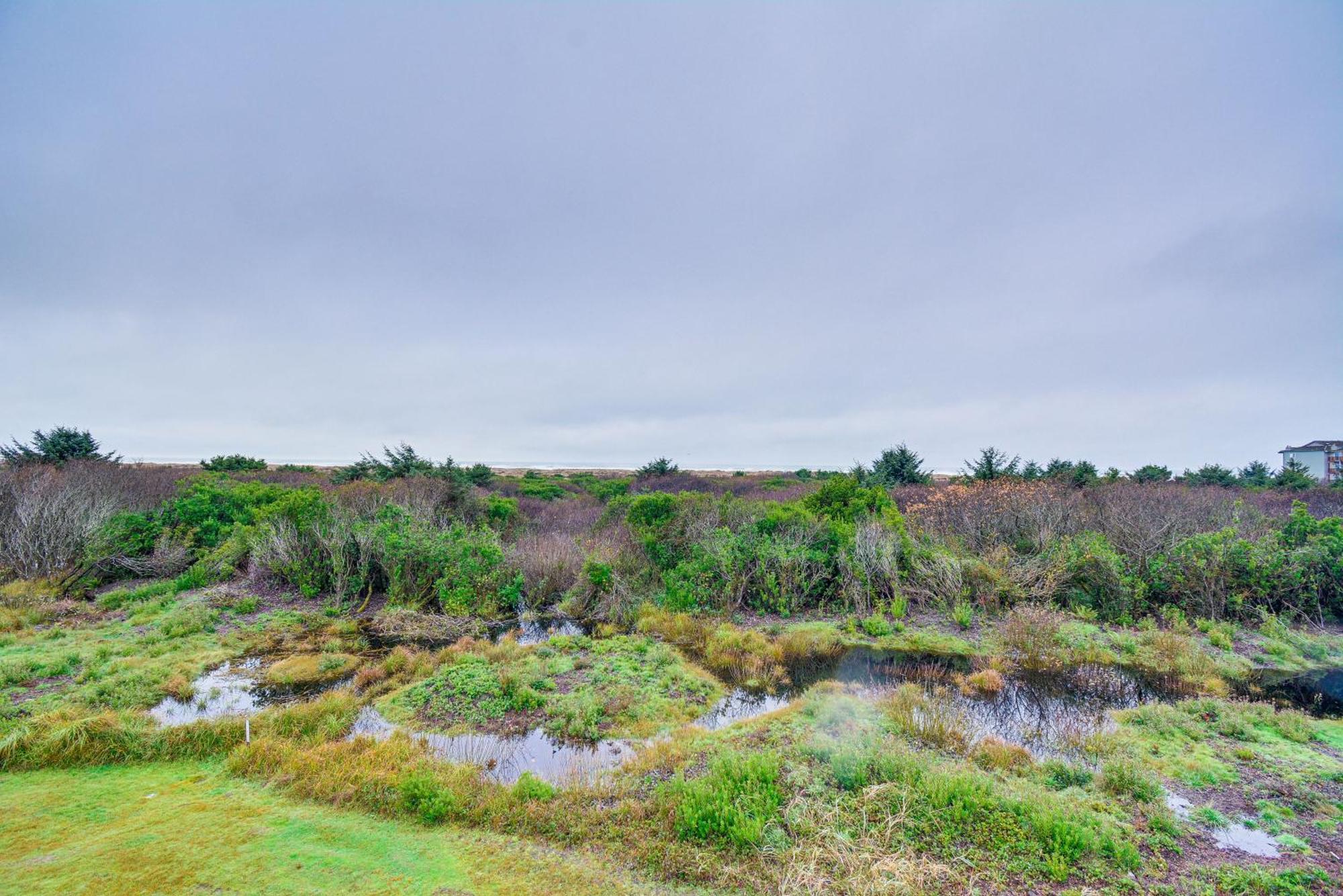 Ocean Shores Condo Rental With View - Walk To Beach! エクステリア 写真