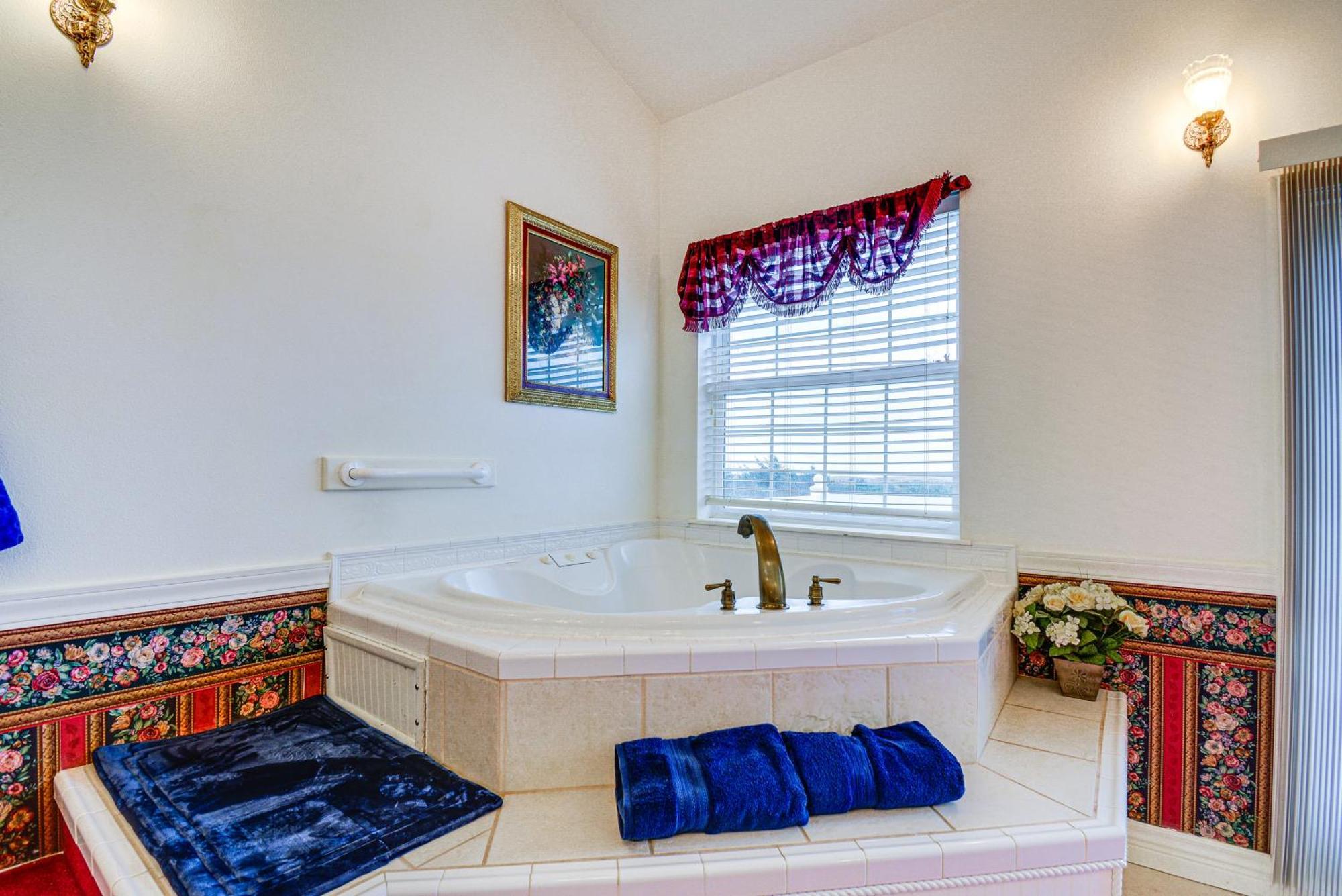 Ocean Shores Condo Rental With View - Walk To Beach! エクステリア 写真