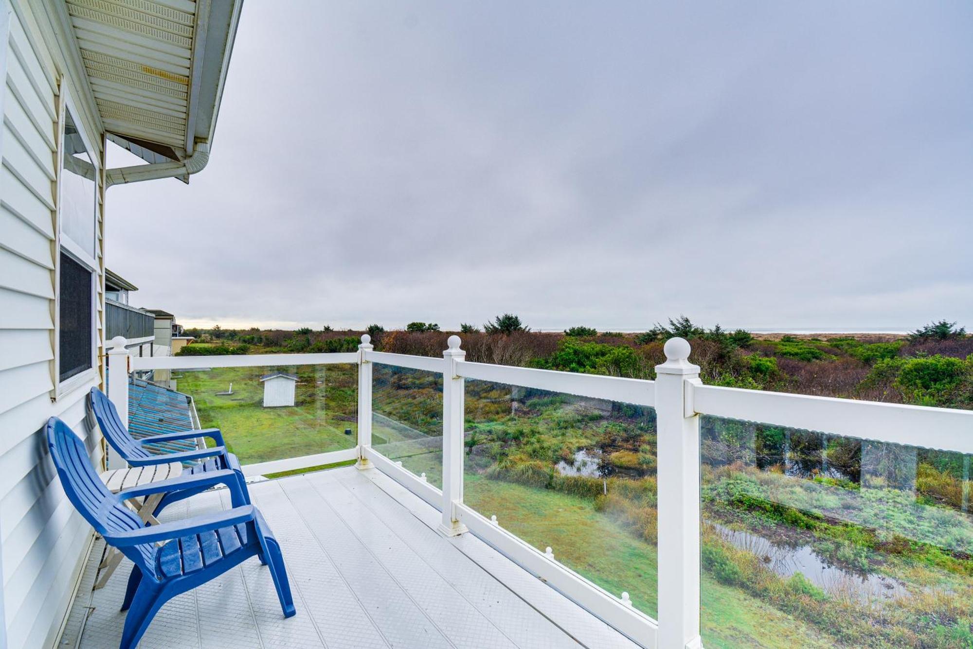 Ocean Shores Condo Rental With View - Walk To Beach! エクステリア 写真